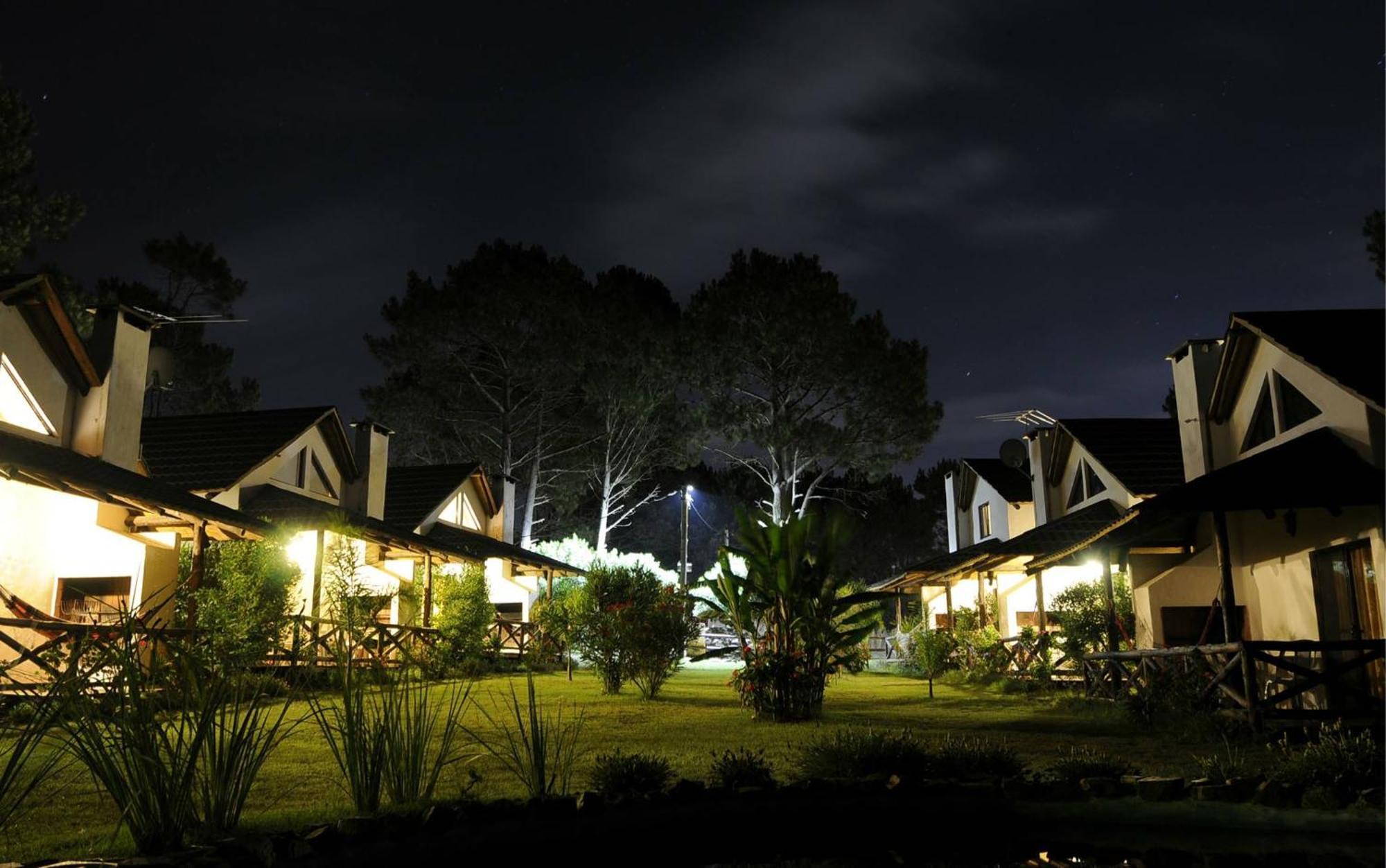 Bungalows Punta Colorada Piriapolis Exterior photo